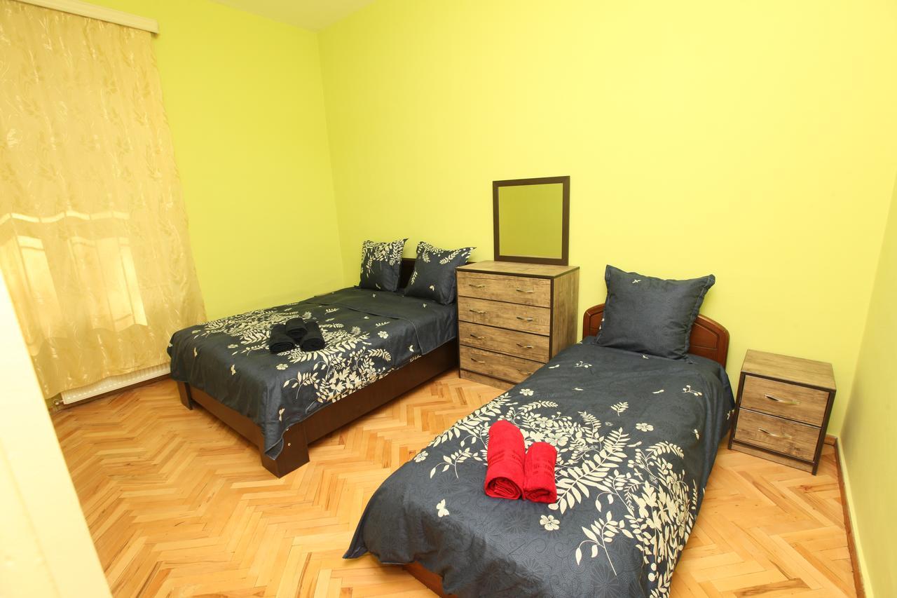 Apartment At Stalin House Tbiliszi Kültér fotó