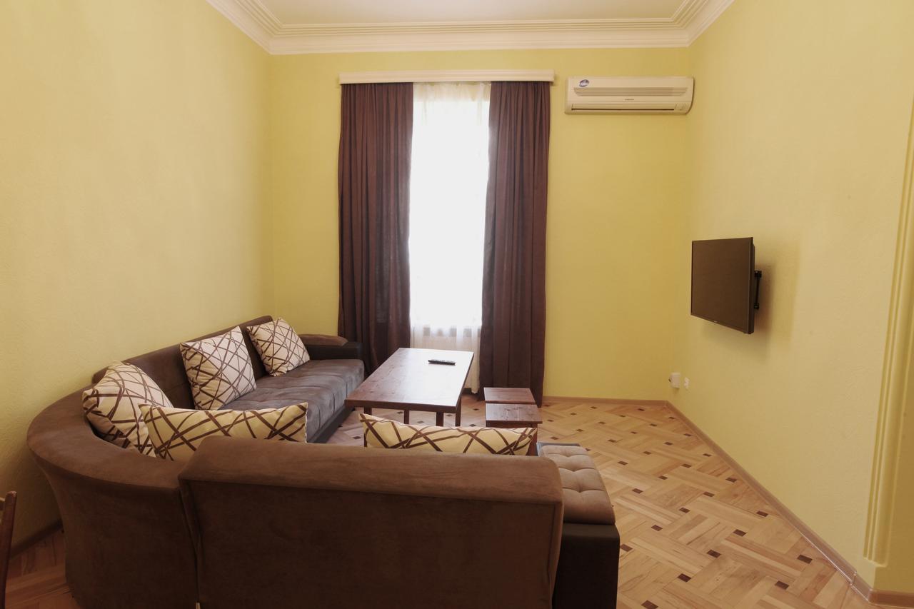 Apartment At Stalin House Tbiliszi Kültér fotó
