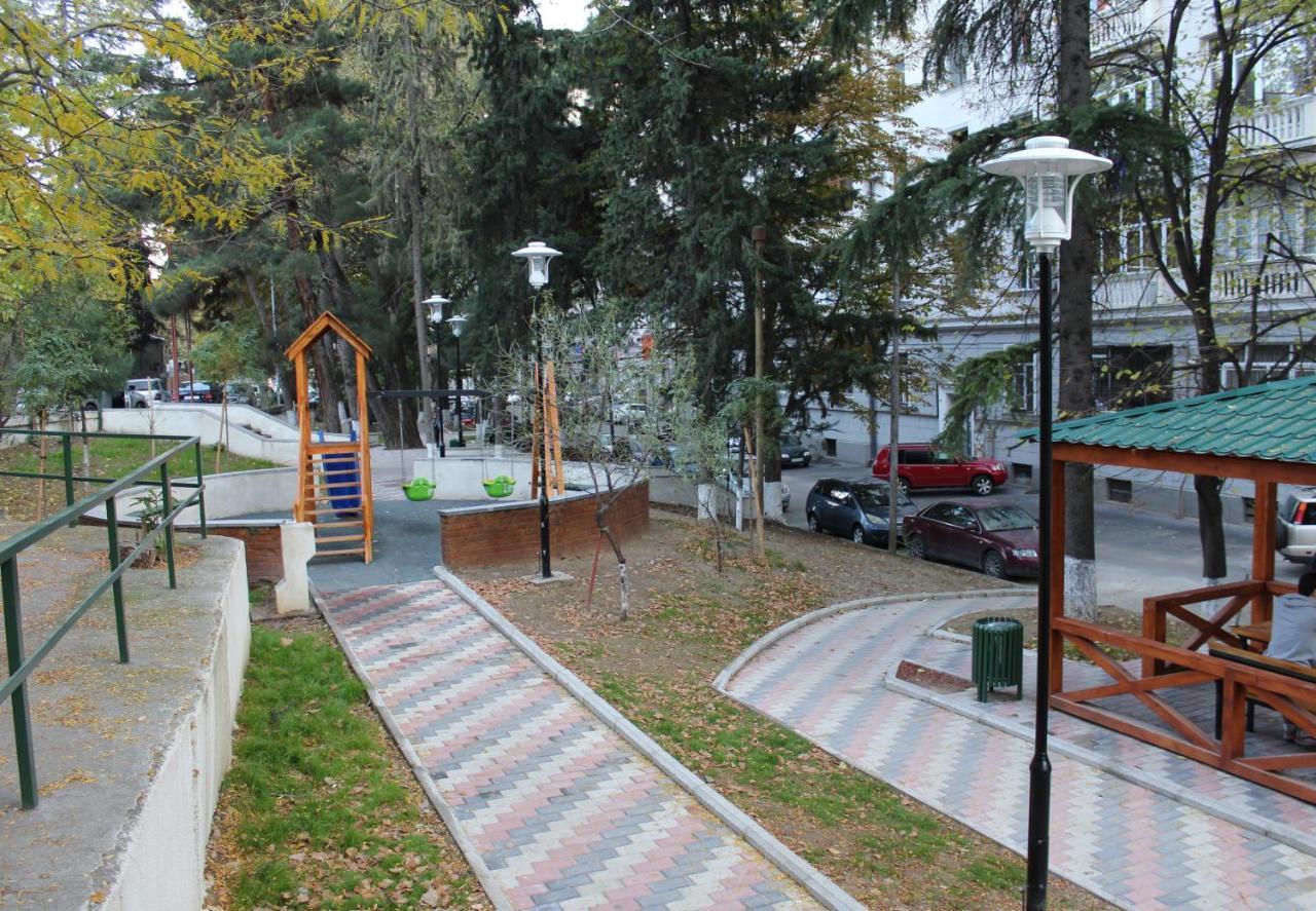 Apartment At Stalin House Tbiliszi Kültér fotó